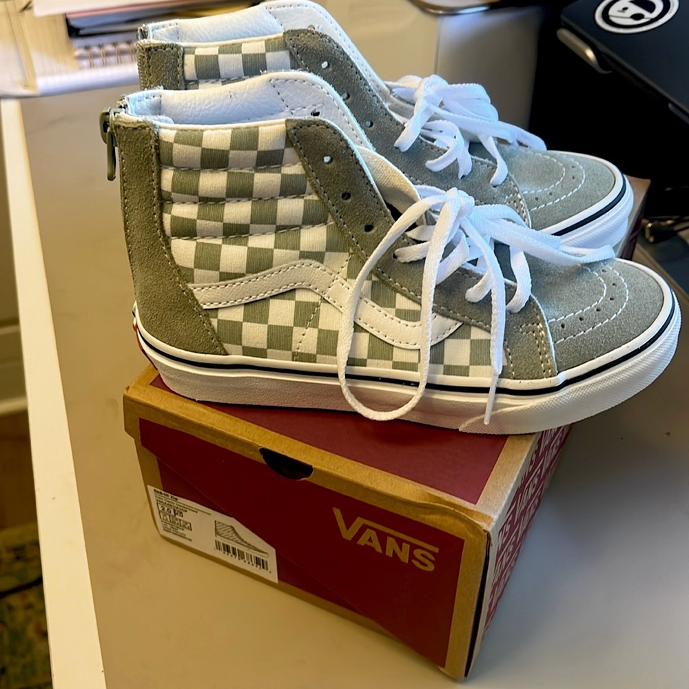 Vans SK8-Hi Zip sneakers checkerboard sage/white little kid size 2 NWT